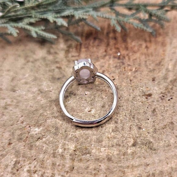 Beautiful Nature White Chalcedony Flower Band Adjustable Ring - Picture 5 of 10